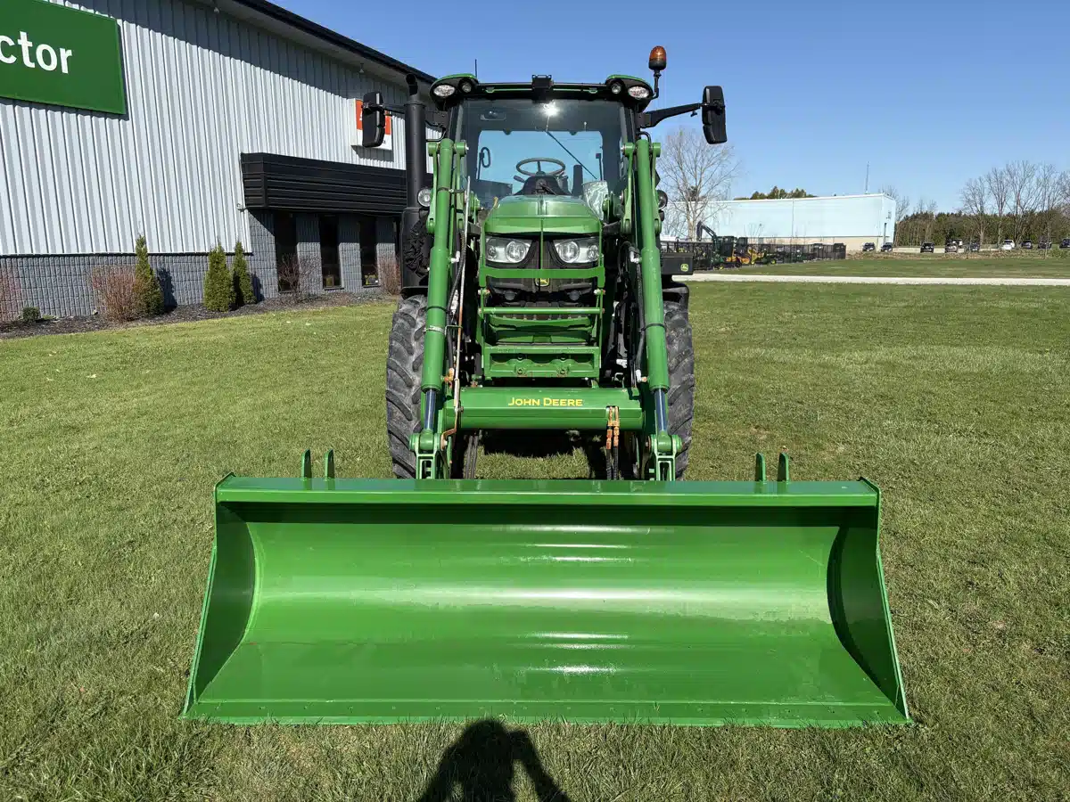 Gallery image 2 for Used 2023 John Deere 6R 130 Tractor