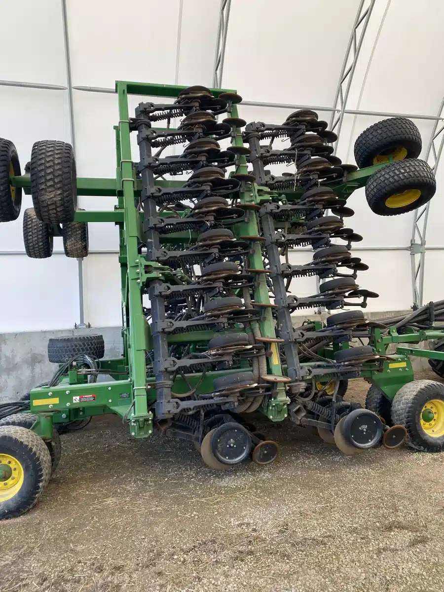 Gallery image 2 for Used 2018 John Deere 1890 Air Drill