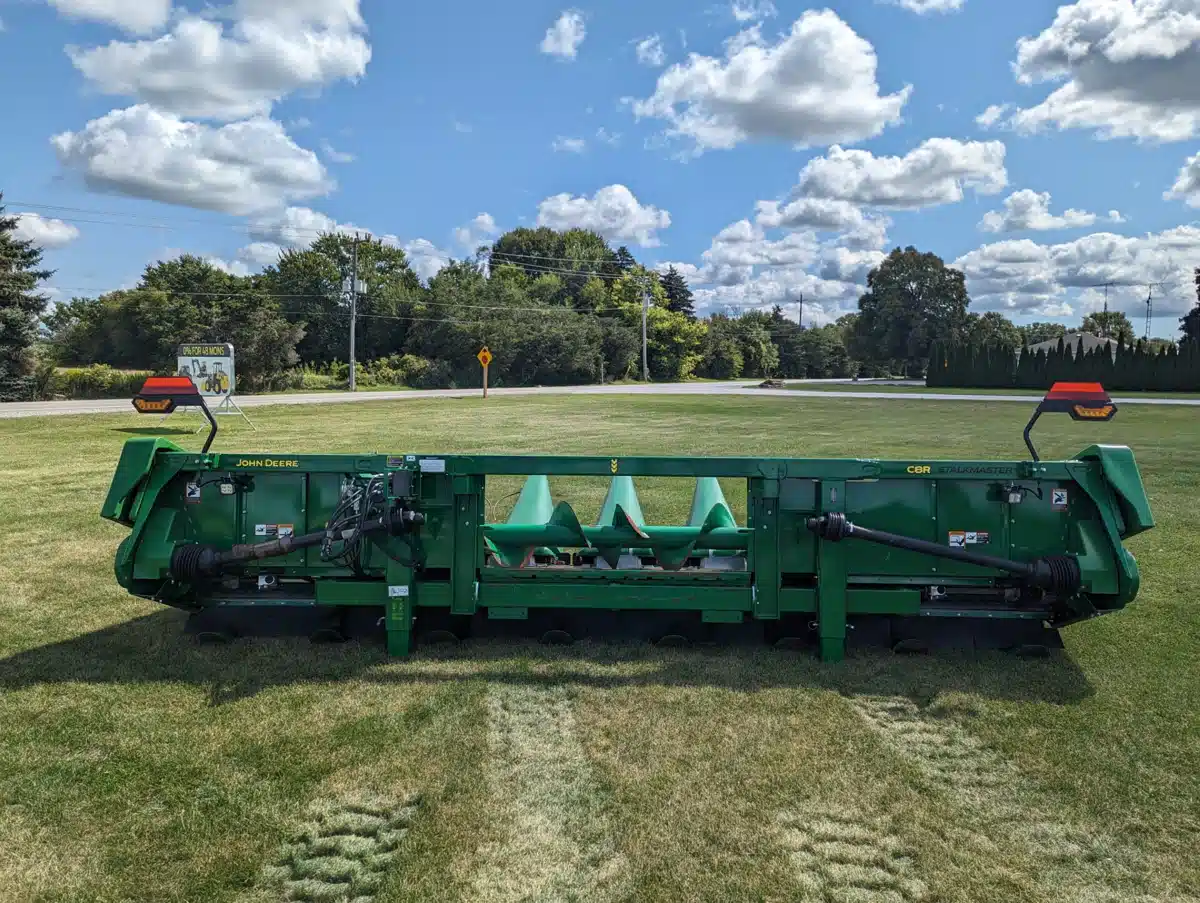 Gallery image 2 for Used 2024 John Deere C8R Header - Row Crop