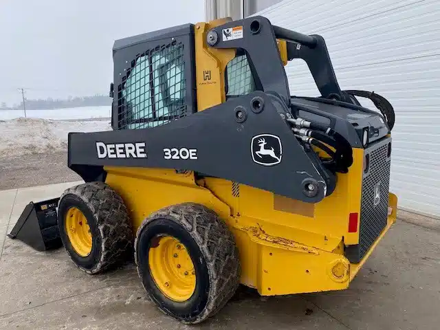 Gallery image 2 for Used 2016 John Deere 320E Skid Steer