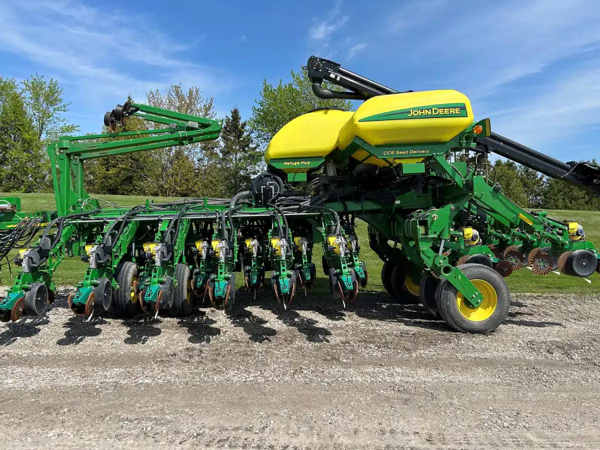 Gallery image 1 for Used 2012 John Deere 1790 Planter