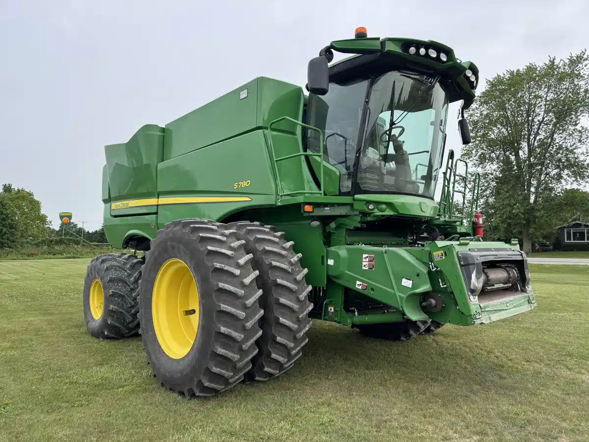 Gallery image 1 for Used 2020 John Deere S780 Combine