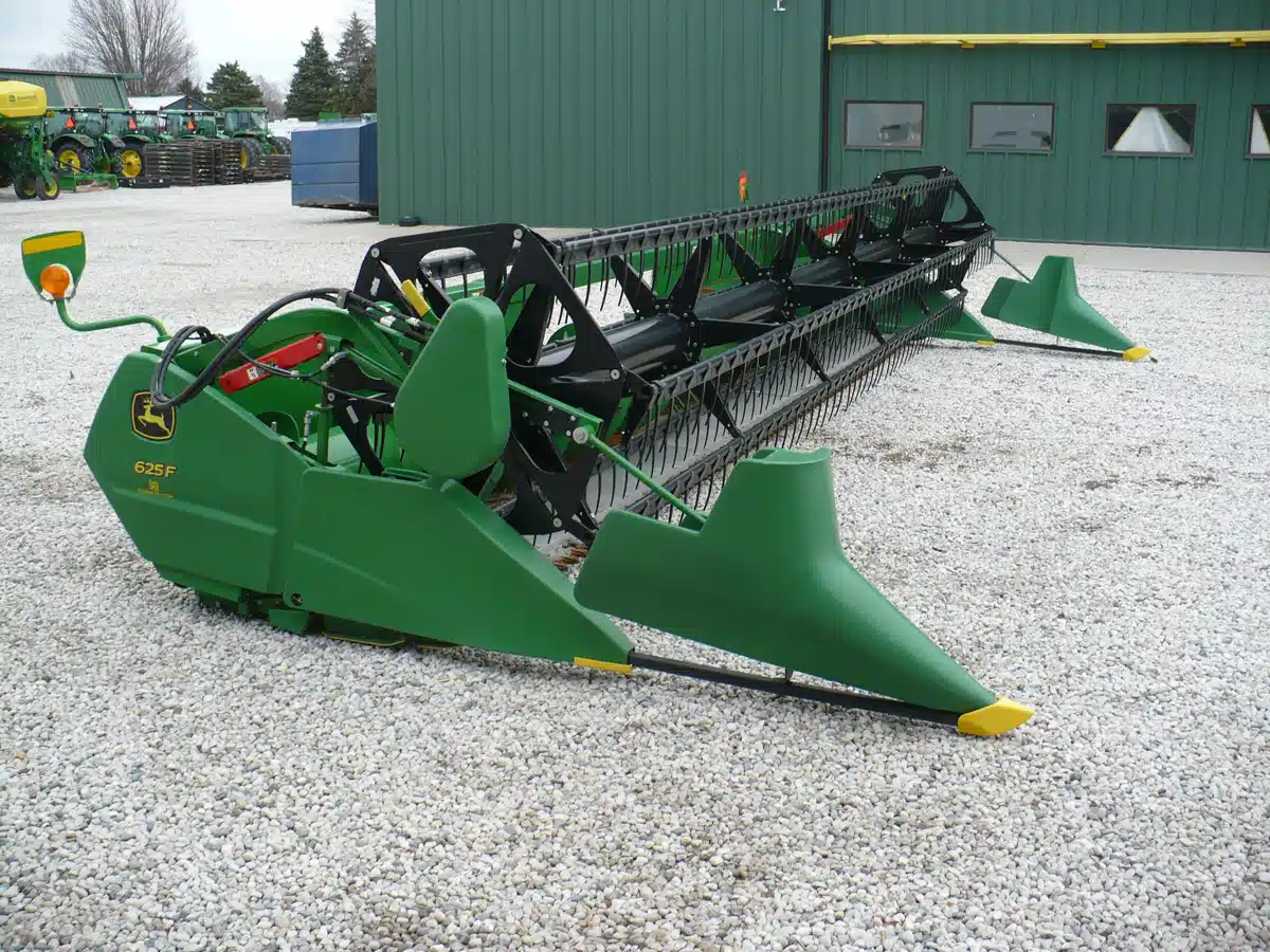 Gallery image 1 for Used 2024 John Deere 625F Header - Flex