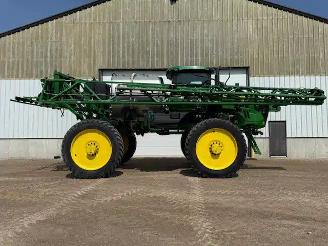 Gallery image 1 for Used 2024 John Deere 616R Sprayer - Self Propelled