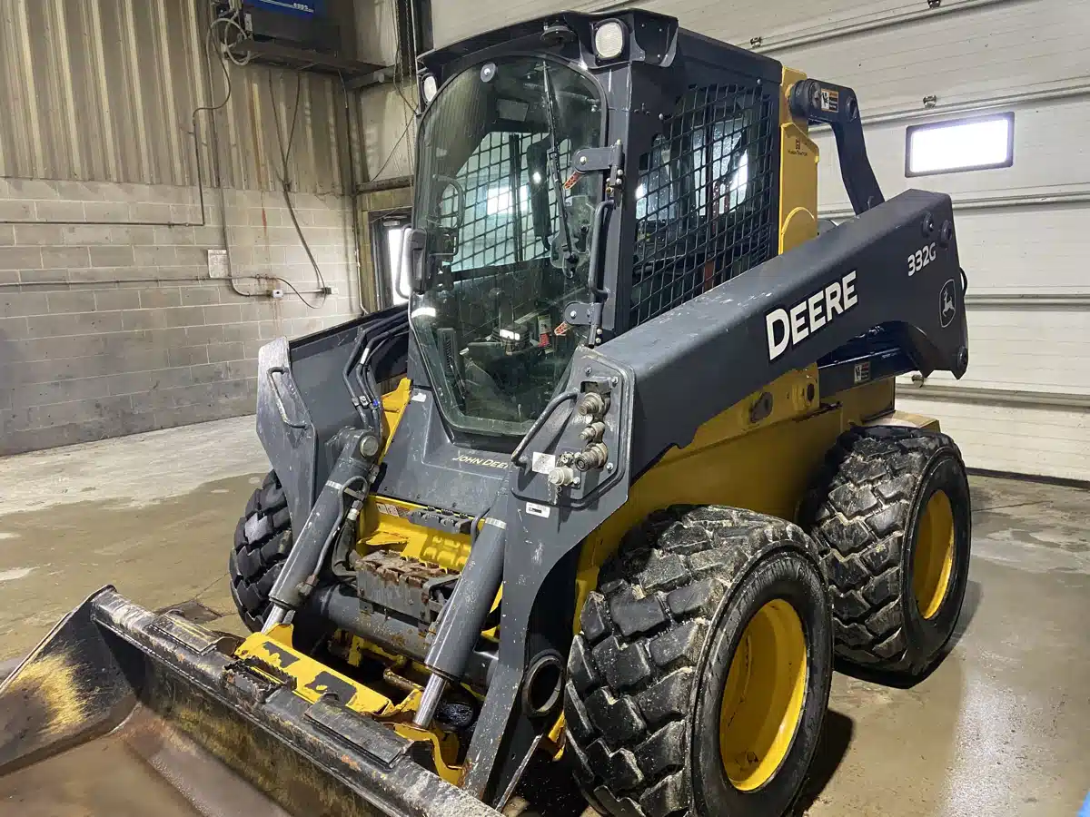 Gallery image 2 for Used 2019 John Deere 332G Skid Steer