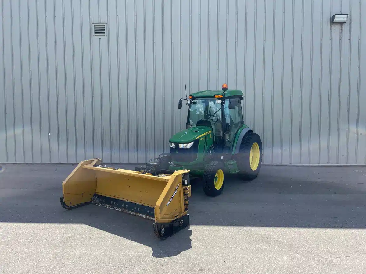 Gallery image 2 for Used 2022 John Deere 4066R Tractor