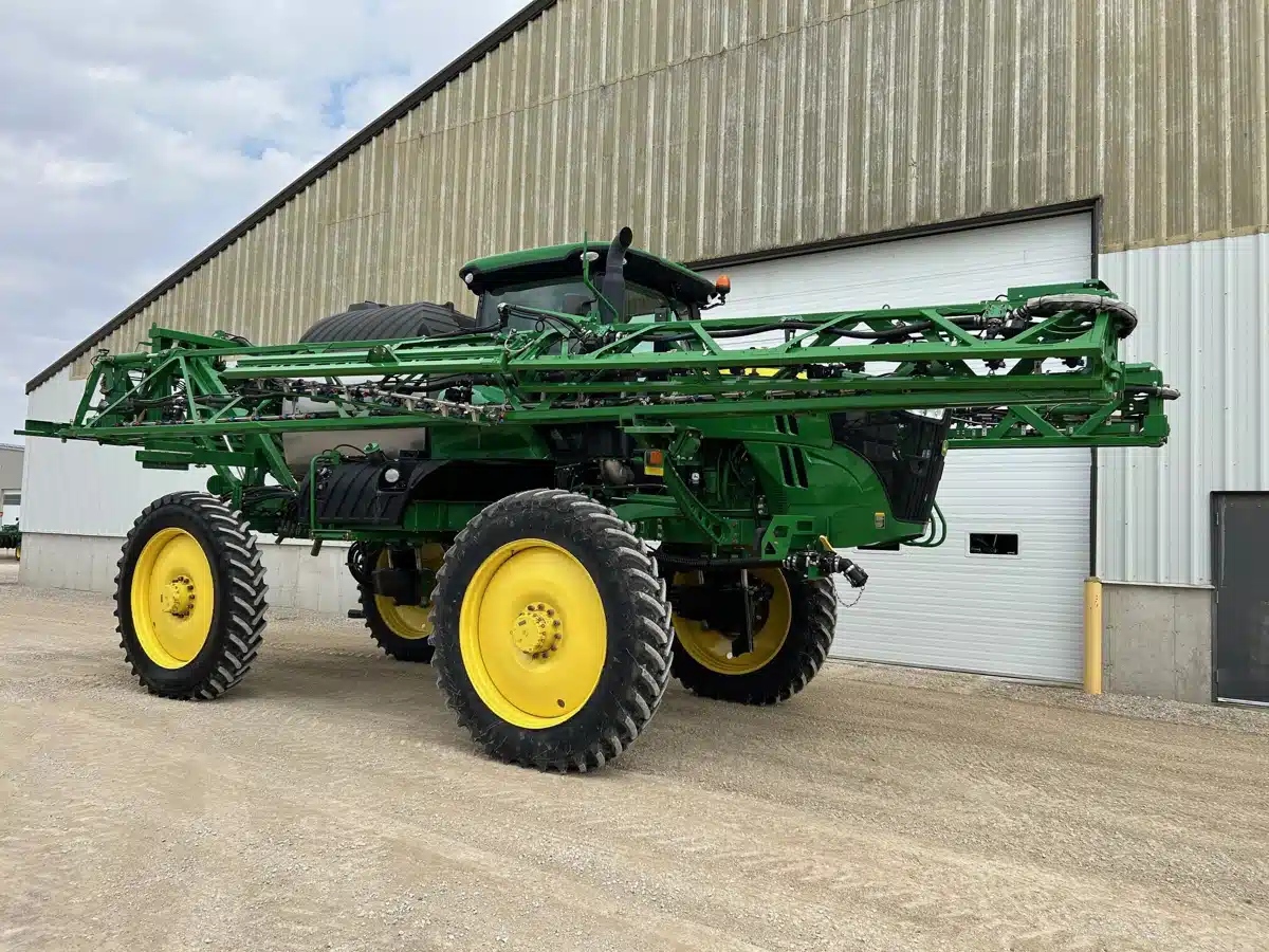 Gallery image 2 for Used 2019 John Deere R4044 Sprayer - Self Propelled