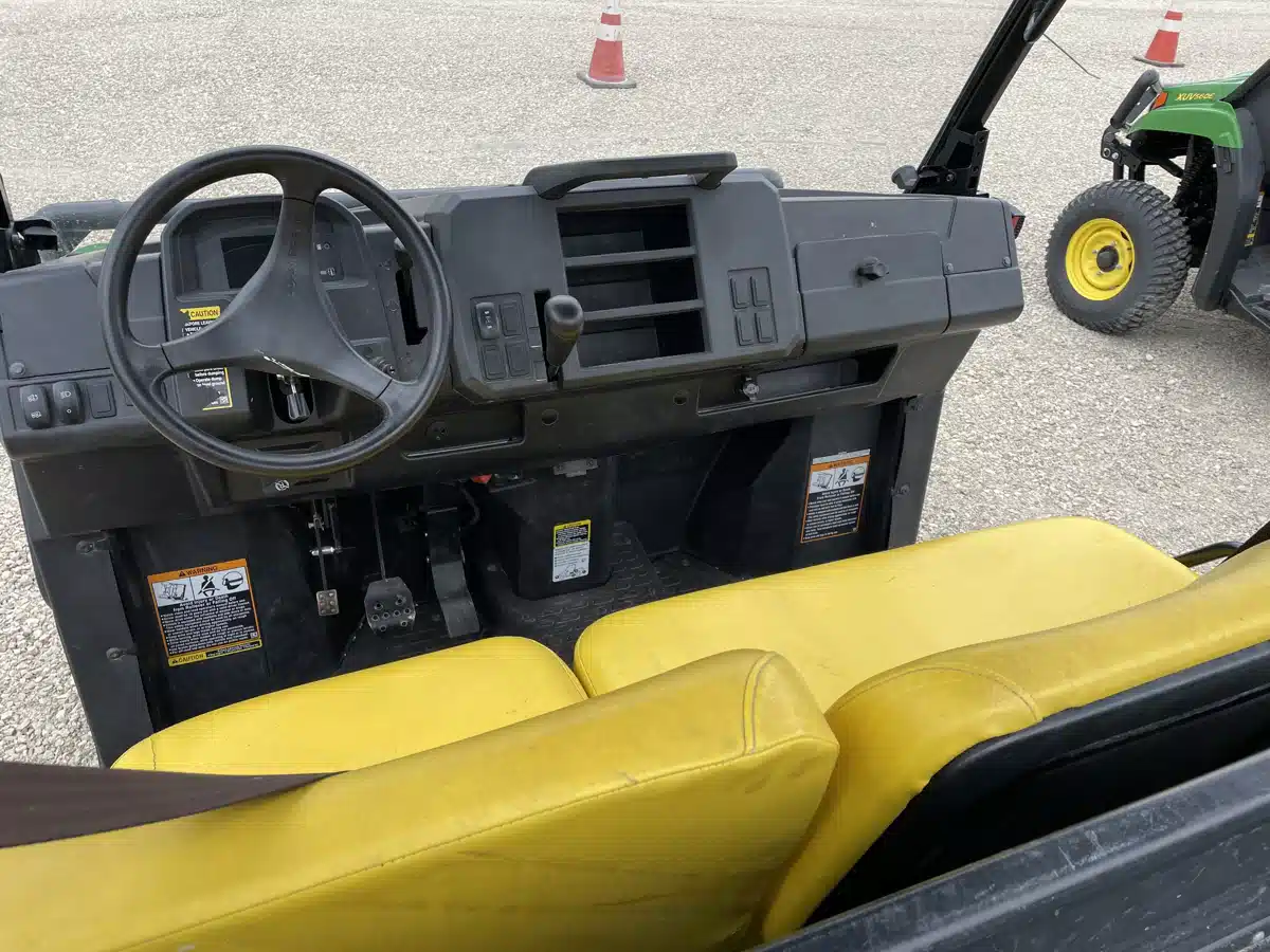 Gallery image 1 for Used 2018 John Deere XUV 865M Utility Vehicle