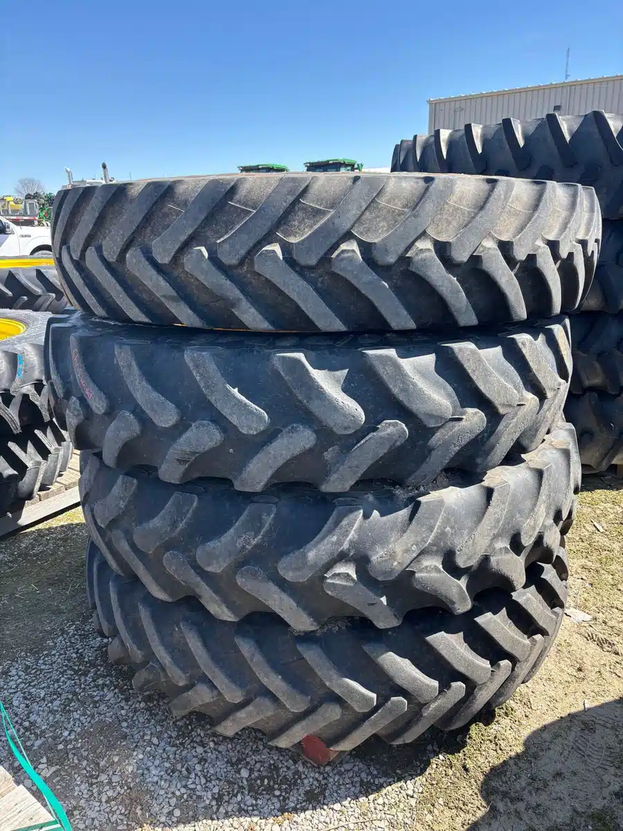 Gallery image 1 for Trelleborg 380/90R46 Tires