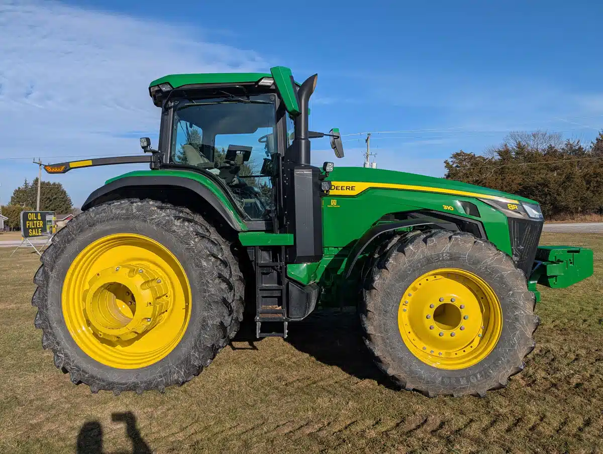 Gallery image 2 for 2024 John Deere 8R 310 Tractor