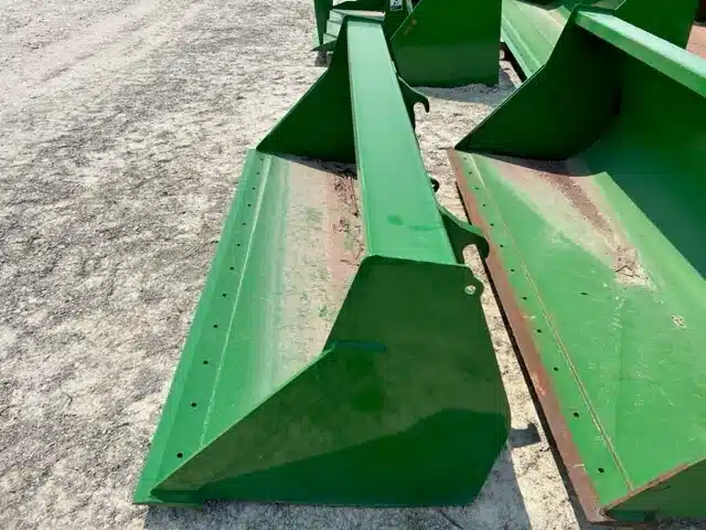 Gallery image 2 for Used John Deere 73" Tractor Loader