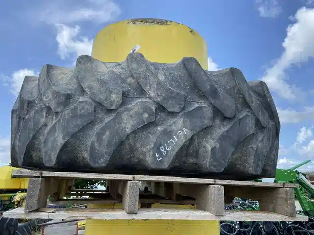 Gallery image 2 for Used Unverferth 420/85R30 Tires