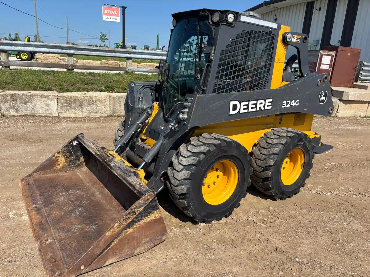 Gallery image 2 for Used 2018 John Deere 324G Skid Steer