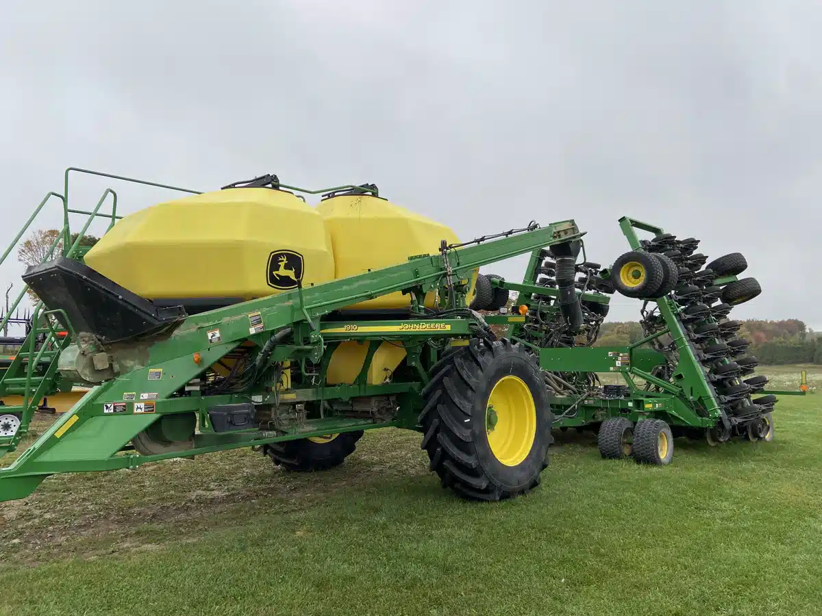 Gallery image 2 for Used 2020 John Deere 1890 Air Drill