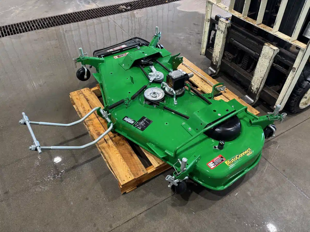 Gallery image 1 for Used John Deere 60D Mower Deck