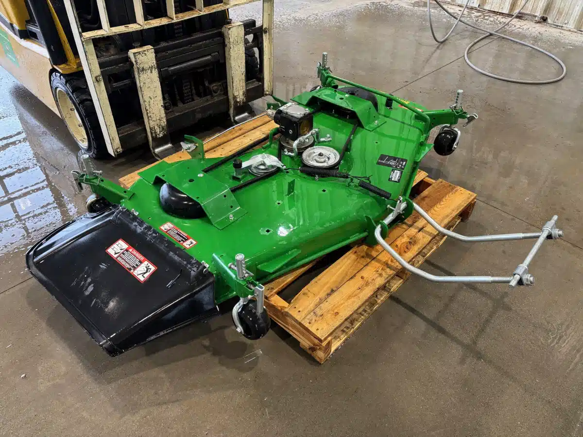 Gallery image 2 for Used John Deere 60D Mower Deck