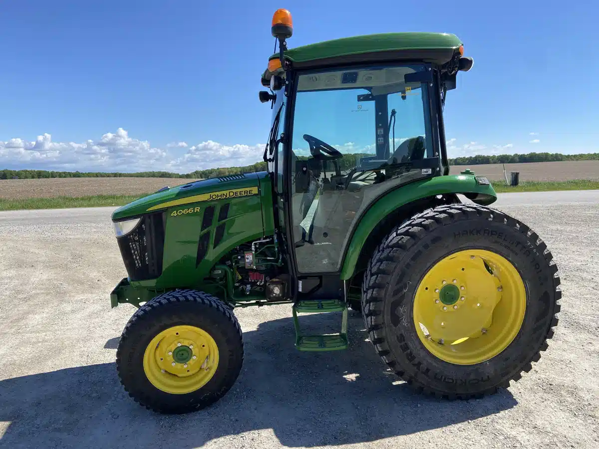 Gallery image 2 for Used 2022 John Deere 4066R Tractor