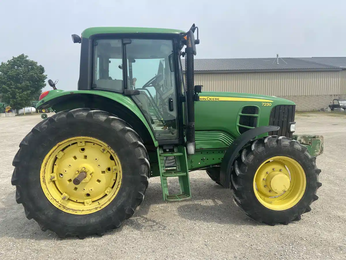 Gallery image 1 for Used 2011 John Deere 7230 Tractor