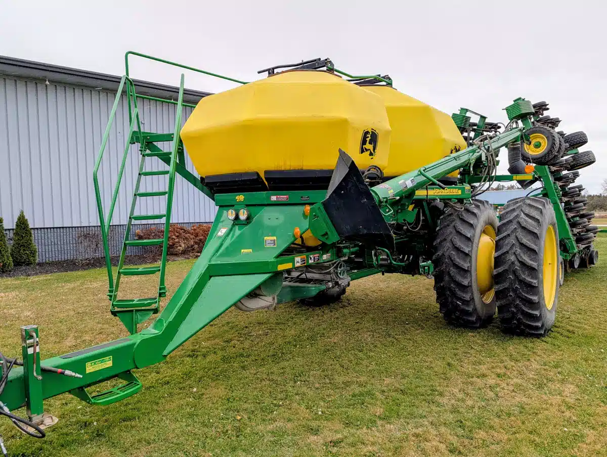 Gallery image 1 for Used 2009 John Deere 1890 Air Drill