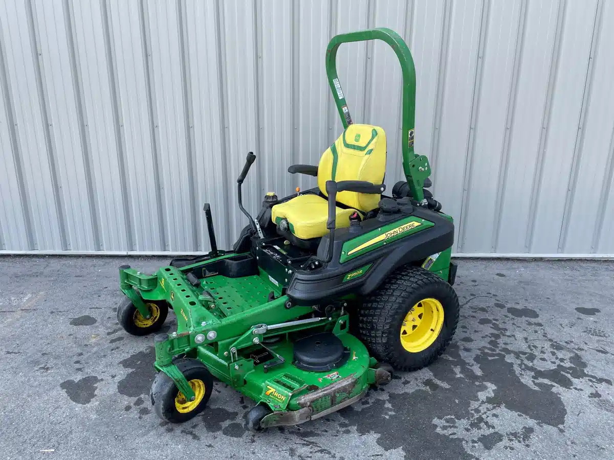 Gallery image 1 for Used 2020 John Deere Z950R Mower - Zero Turn