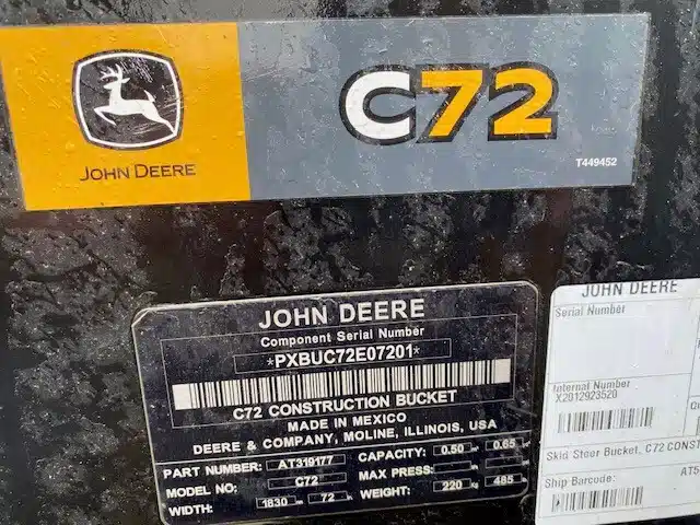 Gallery image 2 for Used John Deere C72 Bucket