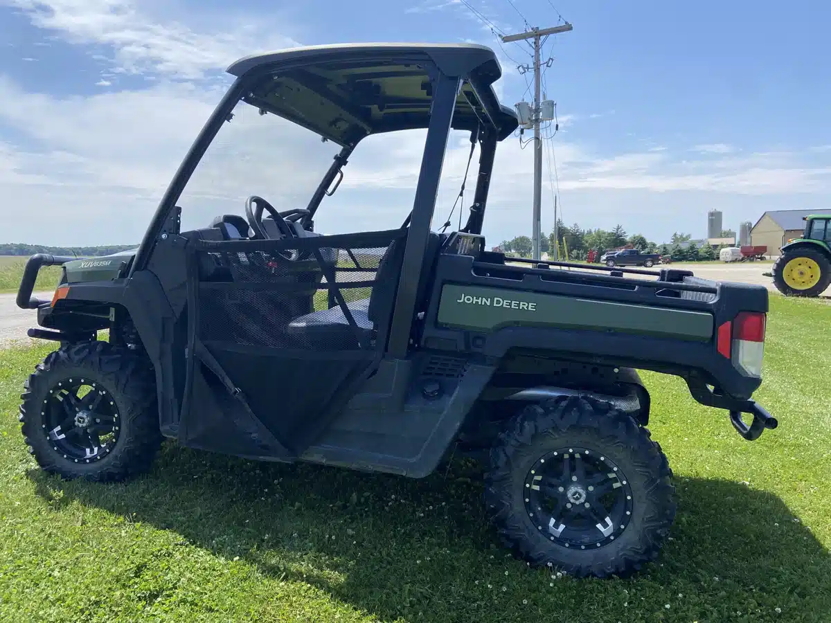 Gallery image 2 for Used 2023 John Deere XUV 835M Utility Vehicle