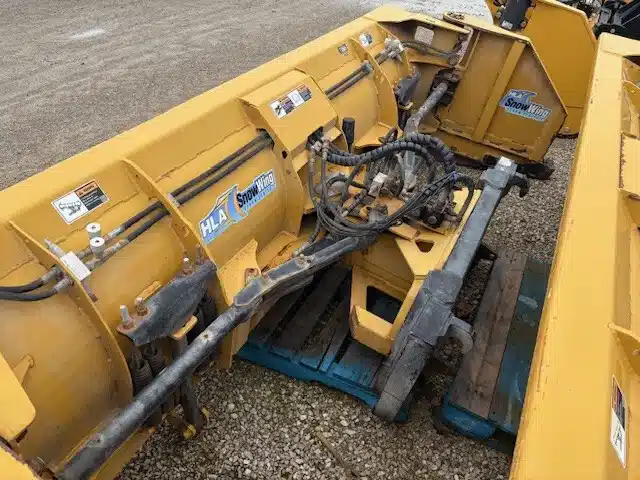 Gallery image 1 for Used HLA SB4200W101 10'-16' Snow Blade