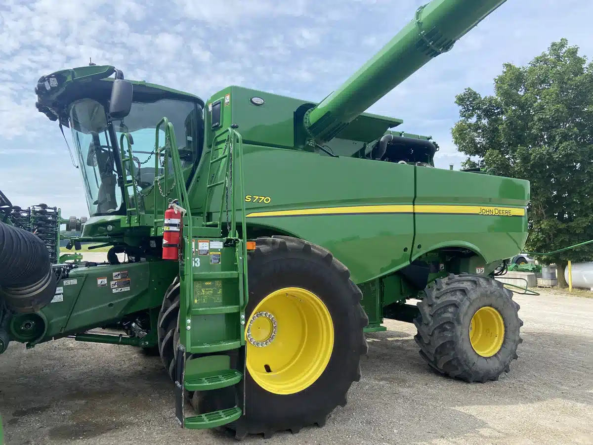 Gallery image 2 for Used 2023 John Deere S770 Combine
