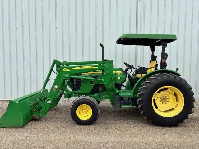 Gallery image 2 for Used 2009 John Deere 5075M Tractor