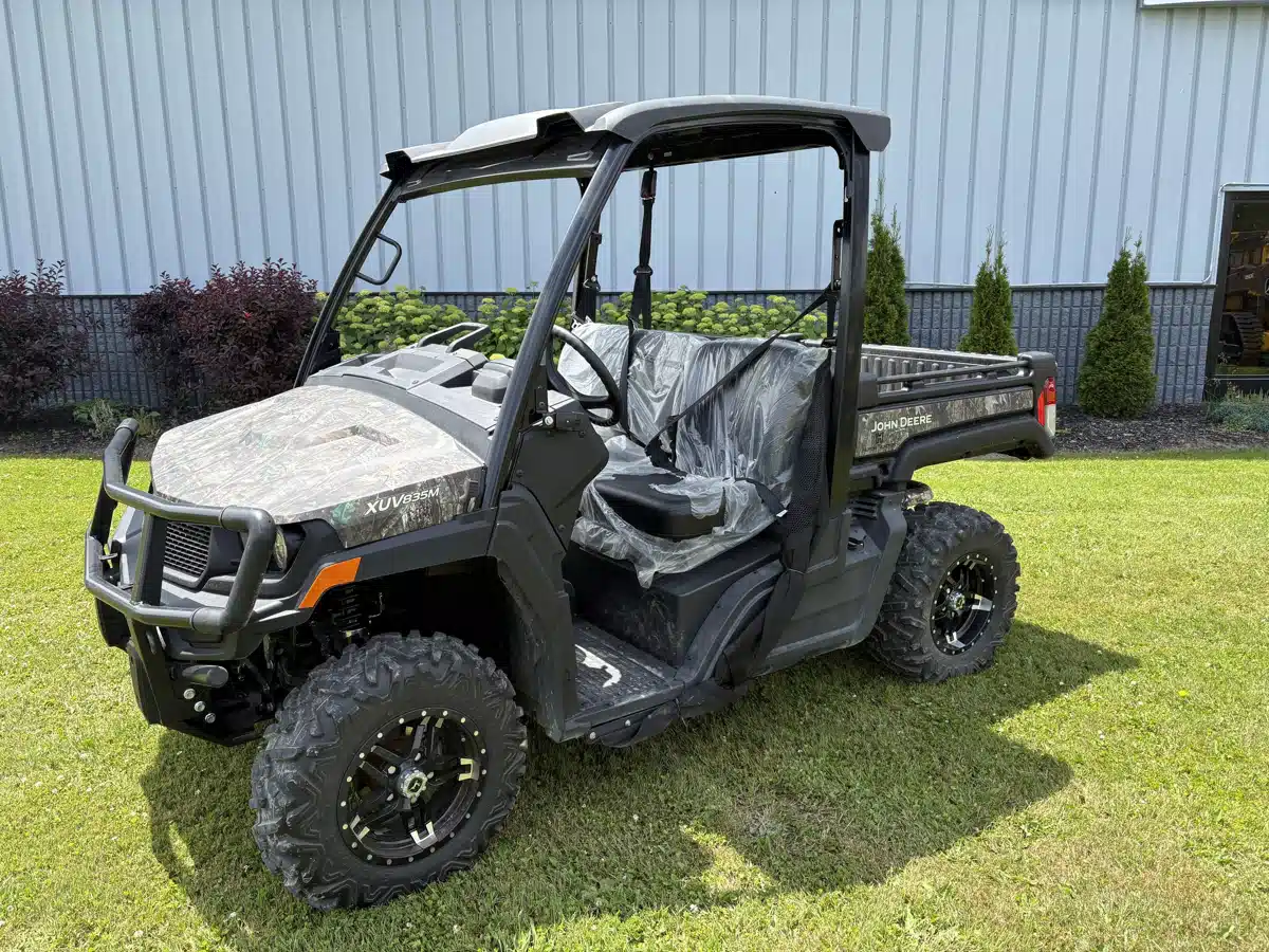 Gallery image 1 for Used 2024 John Deere XUV 835M Utility Vehicle