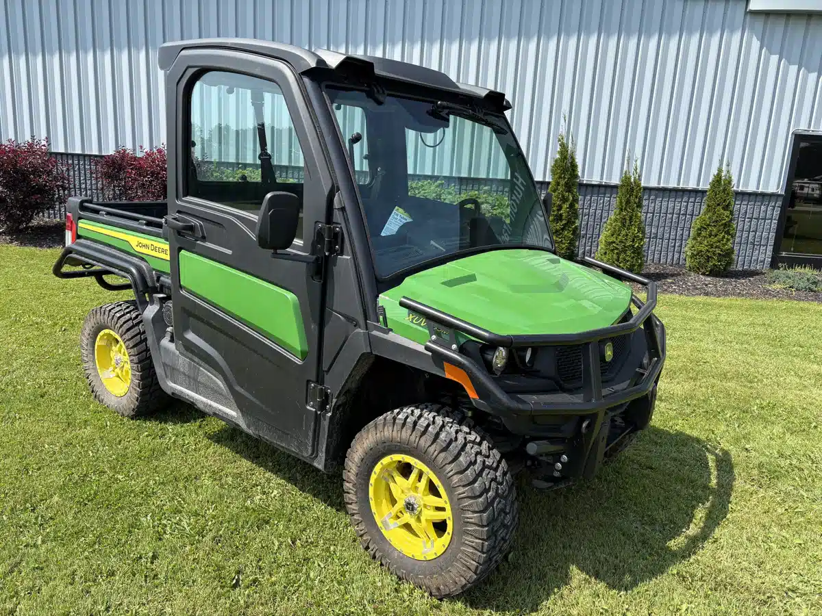 Gallery image 2 for Used 2024 John Deere XUV 835M Utility Vehicle
