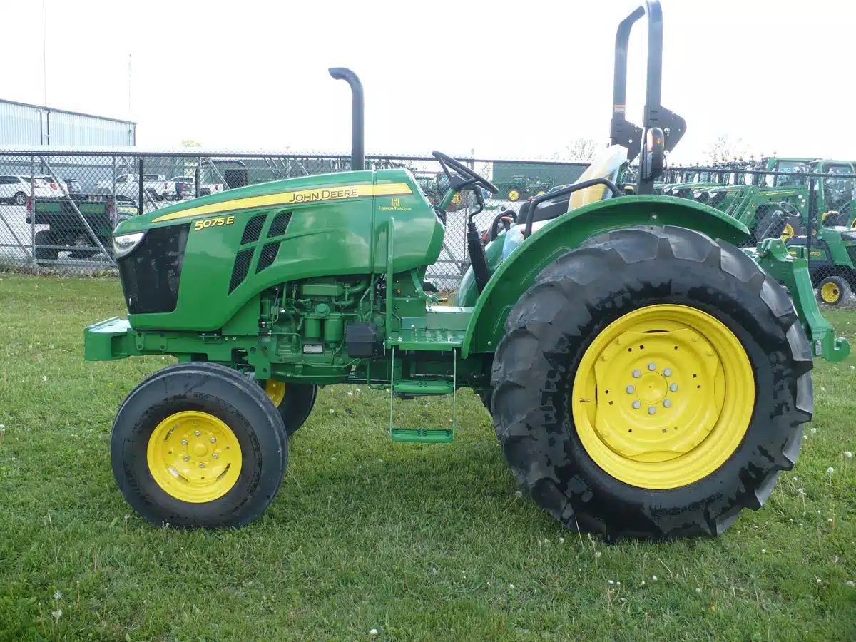 Gallery image 1 for Used 2024 John Deere 5075E Tractor