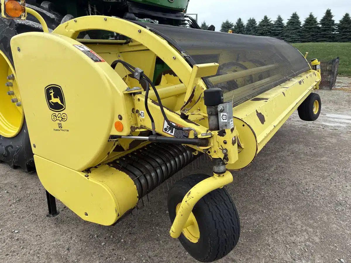 Gallery image 1 for Used 2016 John Deere 649 Header - Pickup