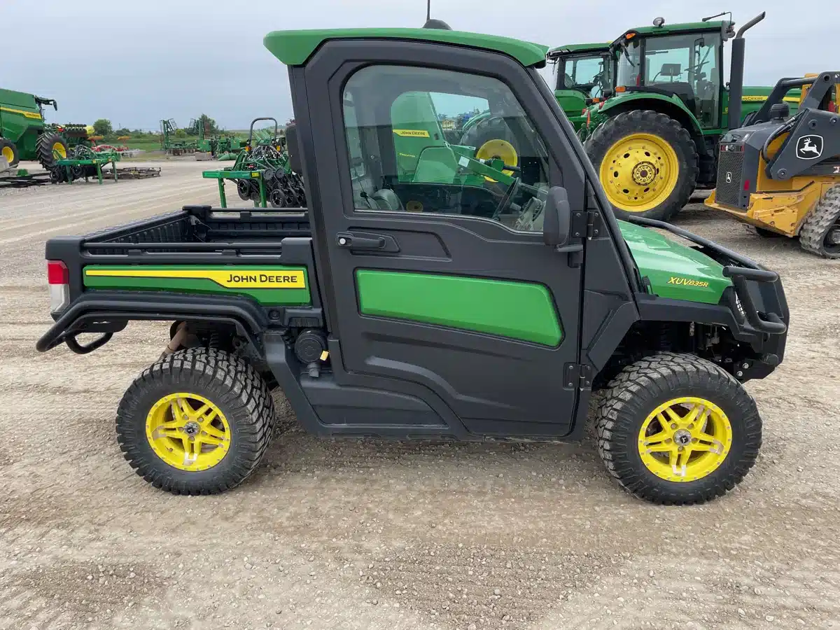 Gallery image 1 for Used 2023 John Deere XUV 835R Utility Vehicle