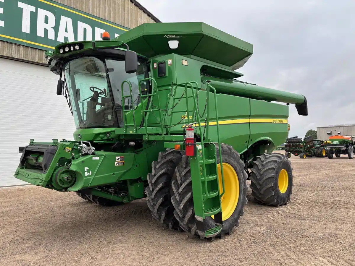 Gallery image 1 for Used 2013 John Deere S680 Combine