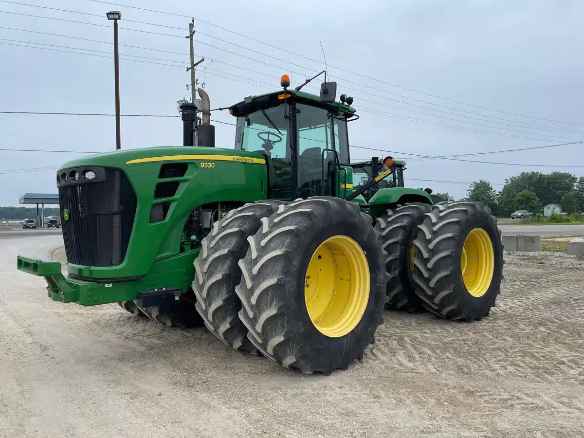 Gallery image 1 for Used 2010 John Deere 9330 Tractor