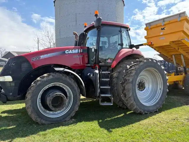 Gallery image 1 for Used 2014 Case IH 235 Tractor