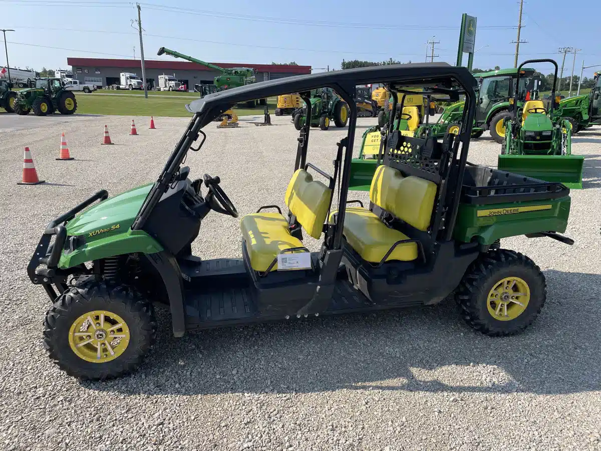 Gallery image 2 for 2014 John Deere XUV 550 S4 Utility Vehicle