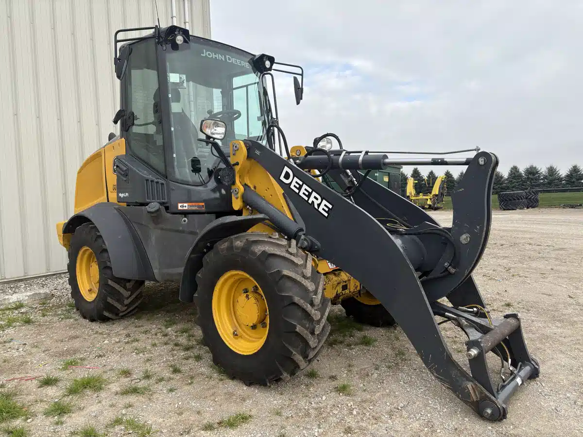 Gallery image 1 for Used 2021 John Deere 324L Wheel Loader