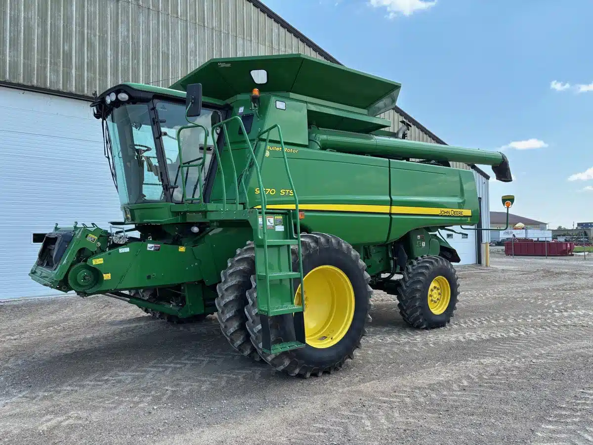 Gallery image 1 for Used 2008 John Deere 9570 STS Combine