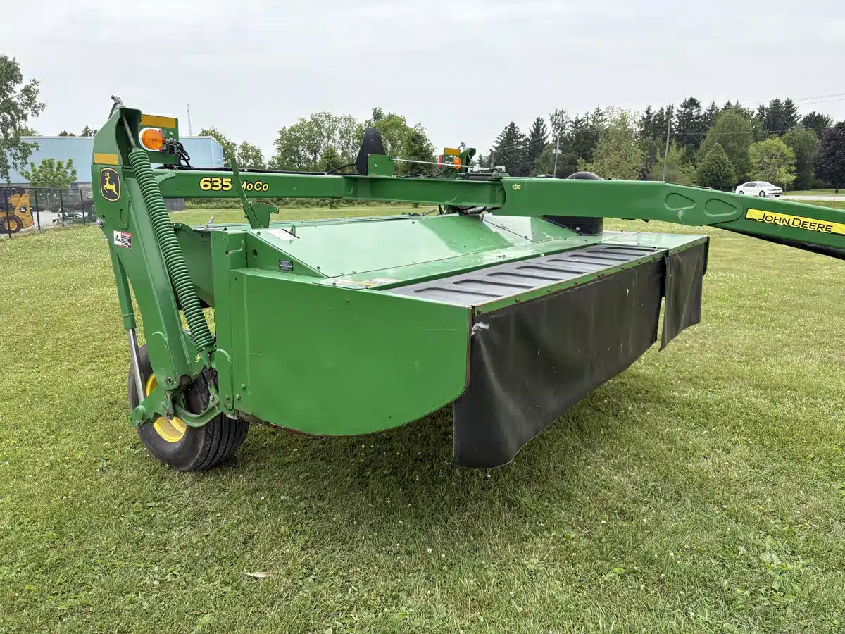 Gallery image 2 for Used 2017 John Deere 635 Disc Mower Conditioner
