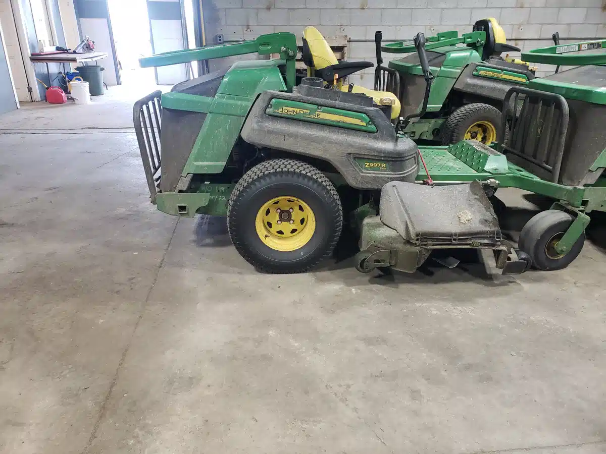 Gallery image 2 for Used 2018 John Deere Z997R Mower - Zero Turn