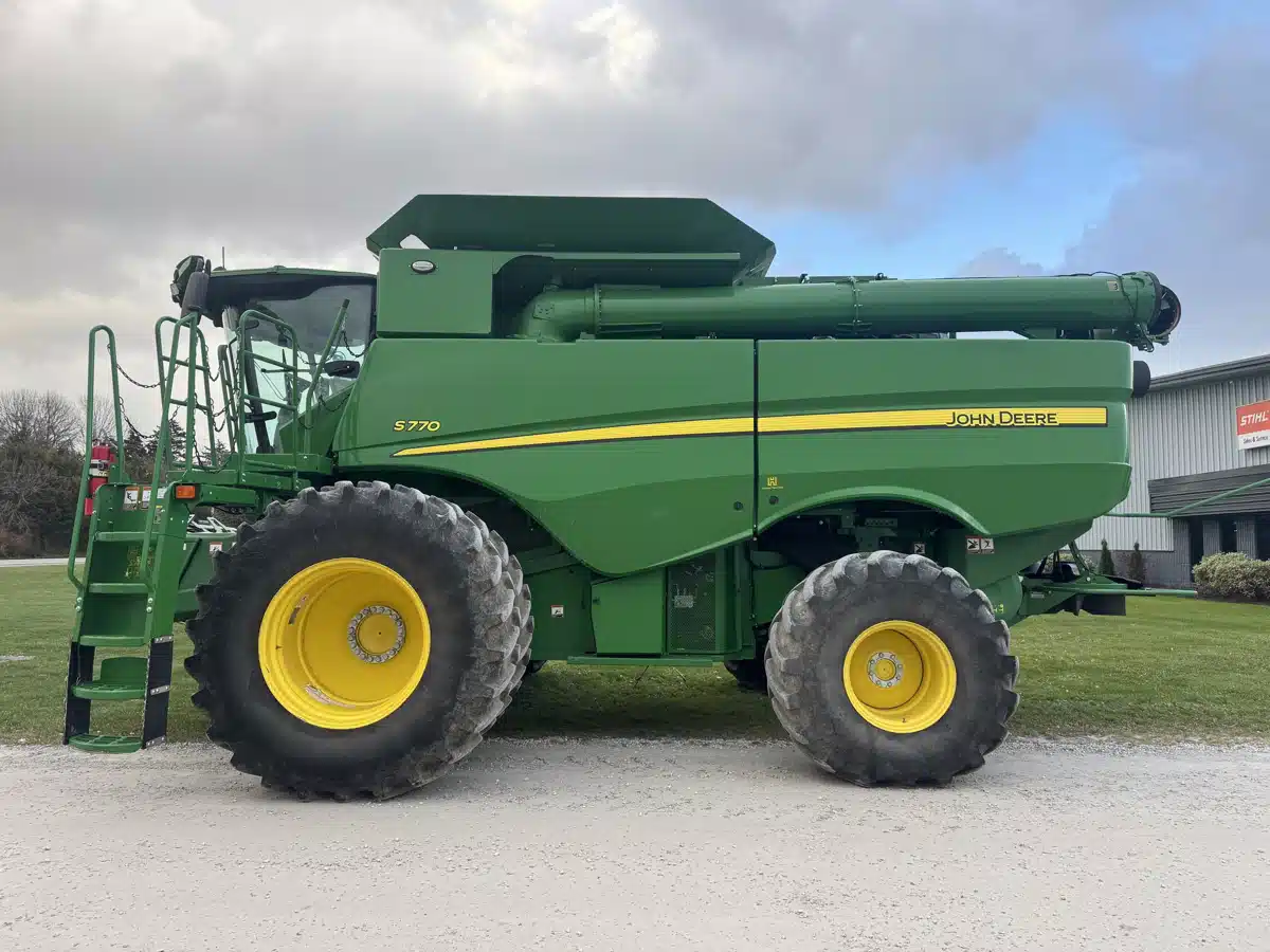 Gallery image 2 for Used 2023 John Deere S770 Combine