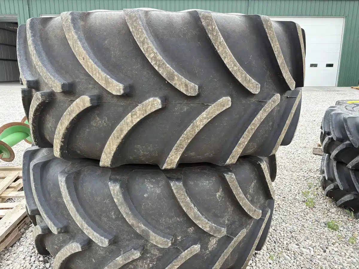 Gallery image 1 for Used Firestone 800/70R38 Tires