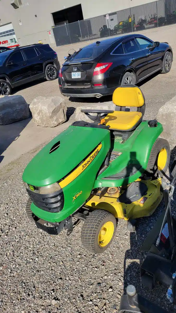 Gallery image 1 for Used 2008 John Deere X360 Lawn Tractor