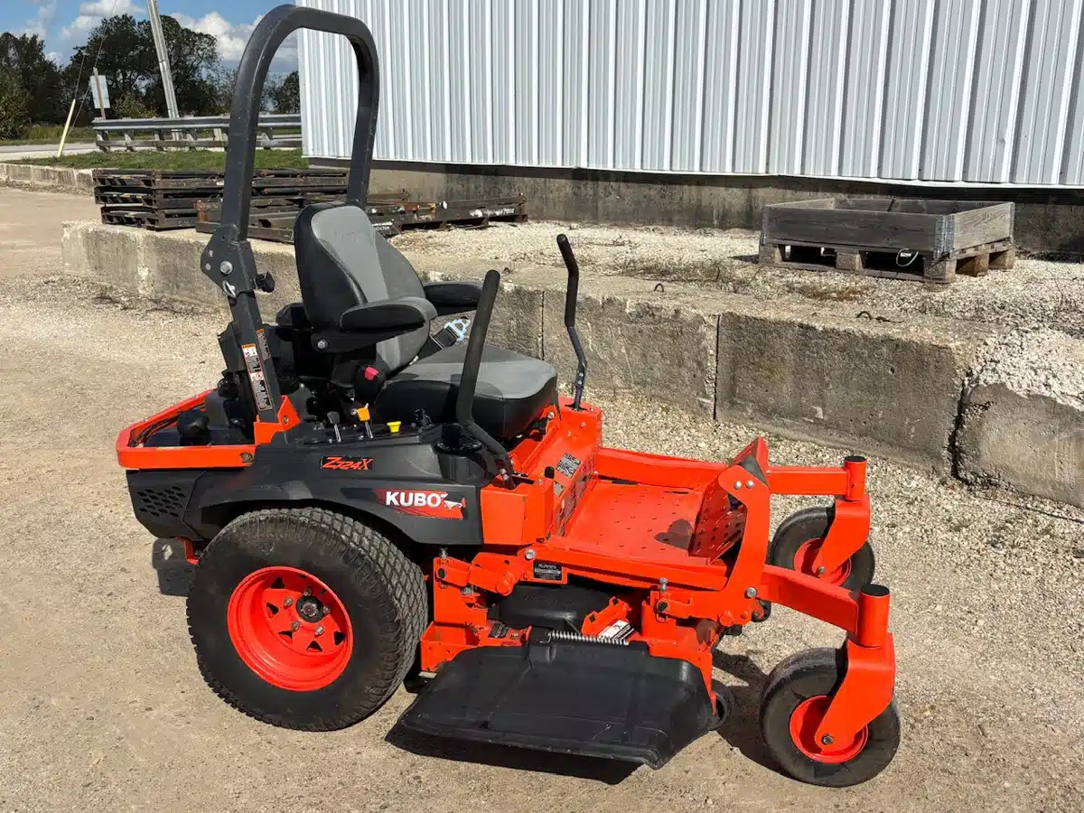Gallery image 1 for Used 2015 Kubota Z724X Mower - Zero Turn