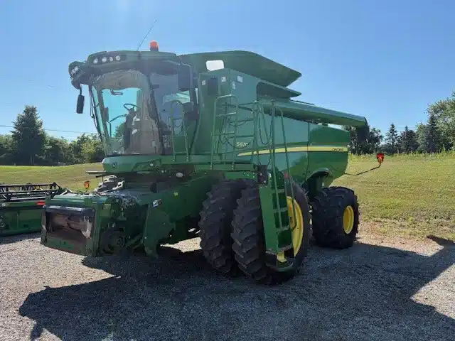Gallery image 2 for Used 2013 John Deere S670 Combine