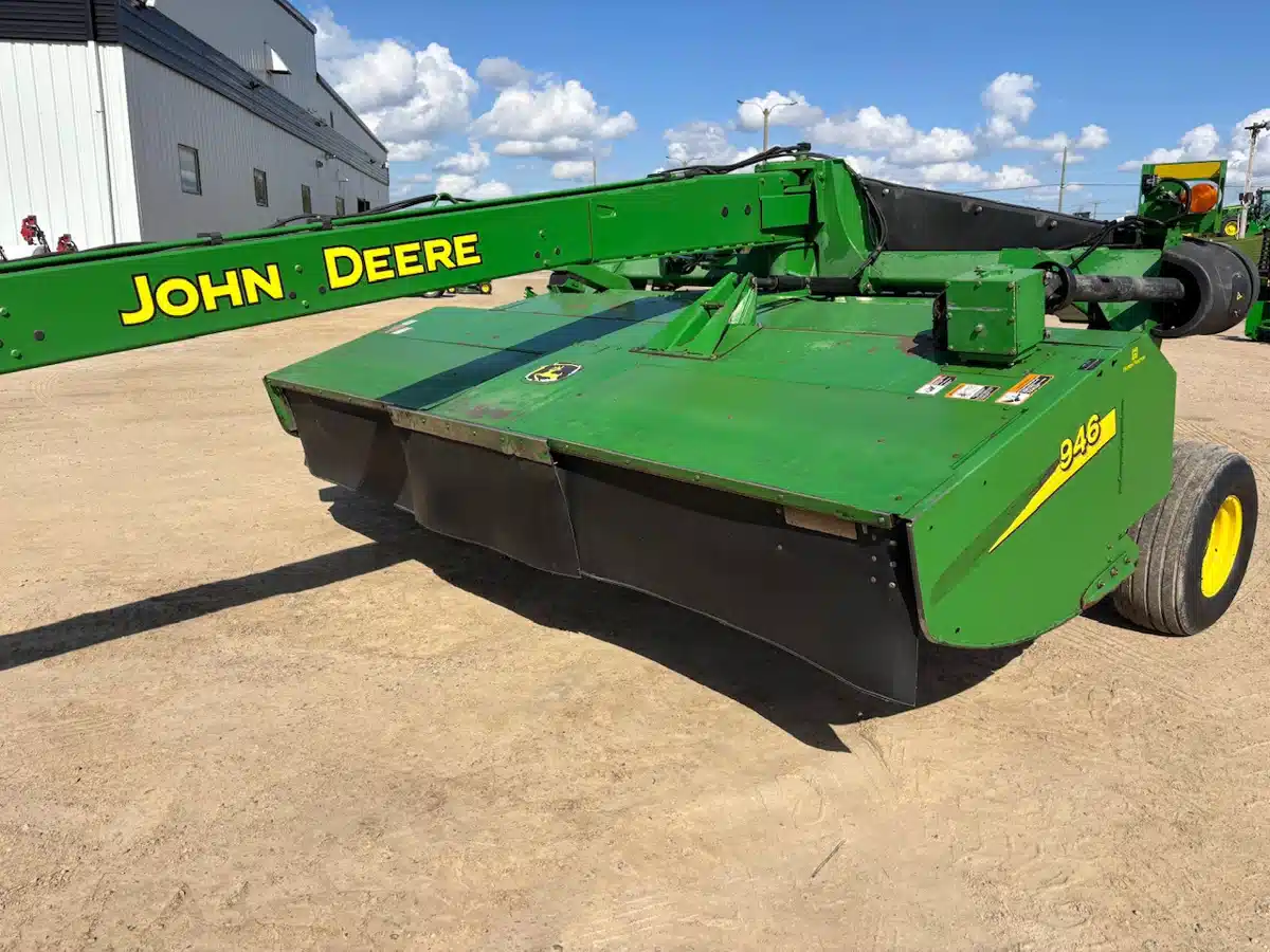Gallery image 2 for Used 2007 John Deere 946 Disc Mower Conditioner