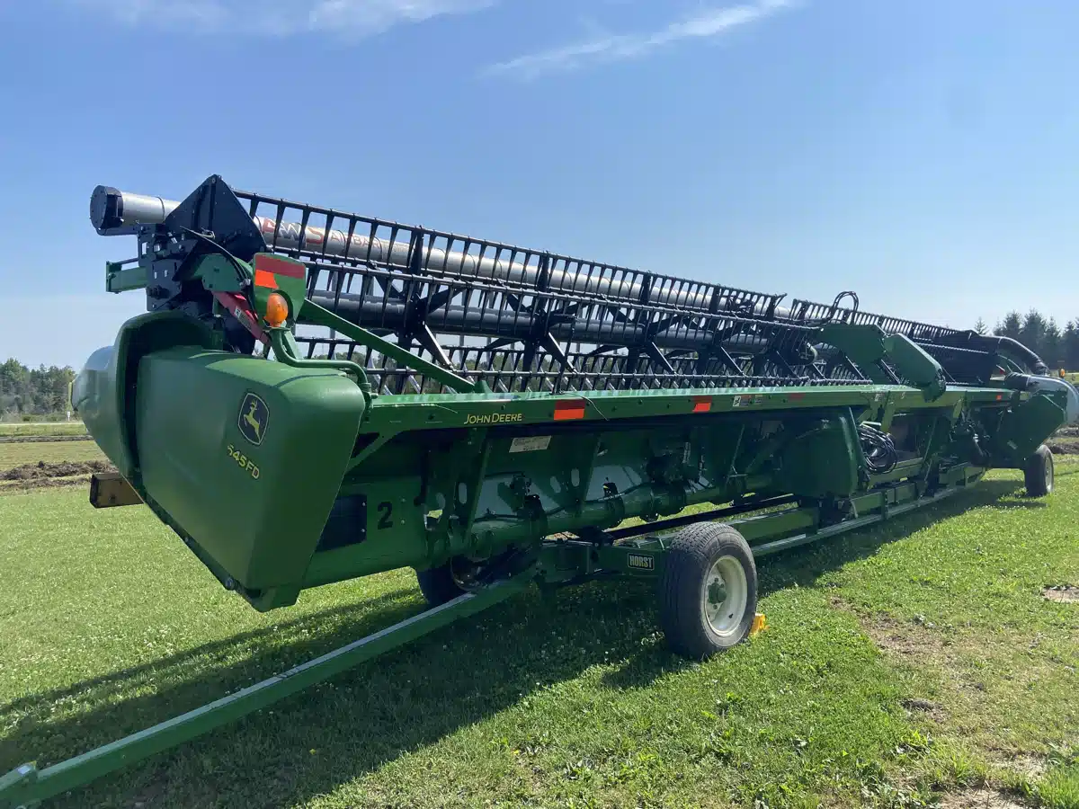 Gallery image 2 for Used 2018 John Deere 645FD Header - Draper