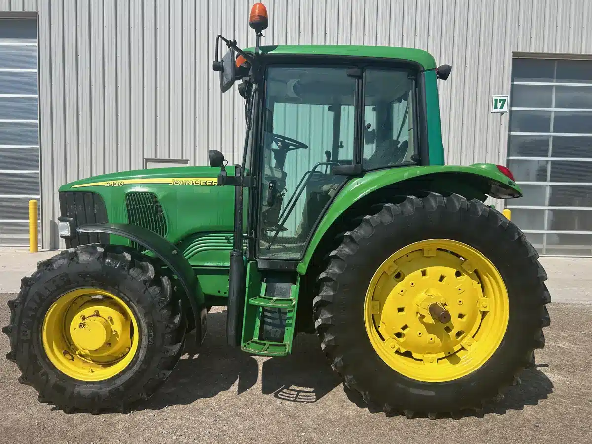 Gallery image 2 for Used 2002 John Deere 6420 Tractor